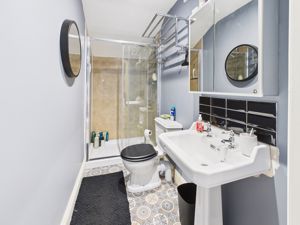 En-Suite- click for photo gallery